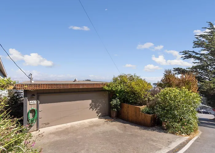 Stunning Views By The Bay 2Br